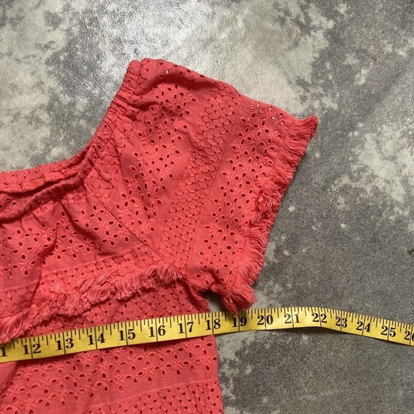 lulus Julia Coral Pink Eyelet Lace Short Sleeve Top Women’s Size‎ Medium - Picture 3 of 10